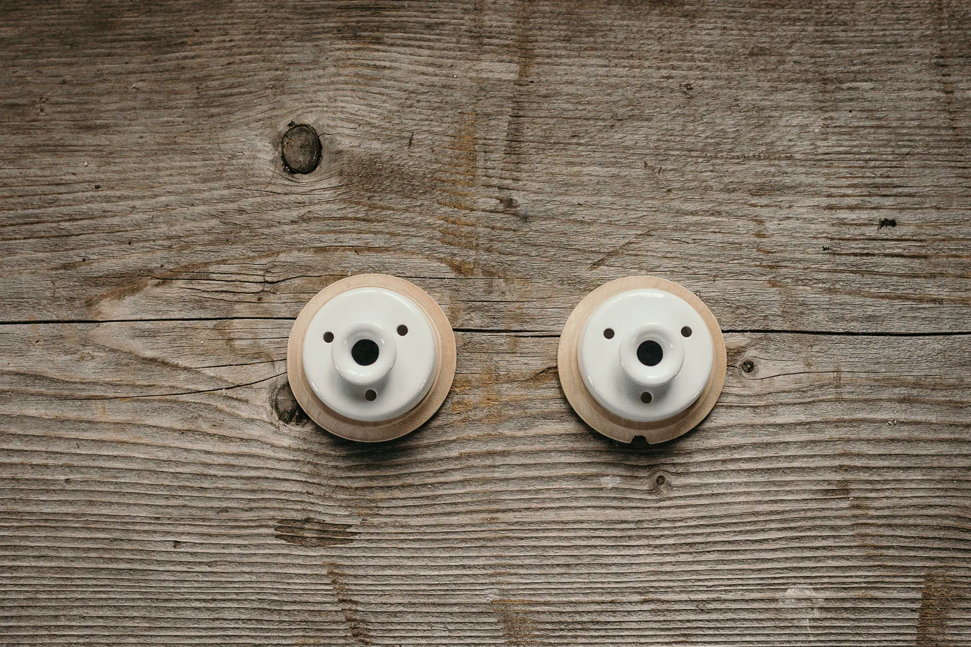 Takfäste porslin med spår komplett - Bild 2